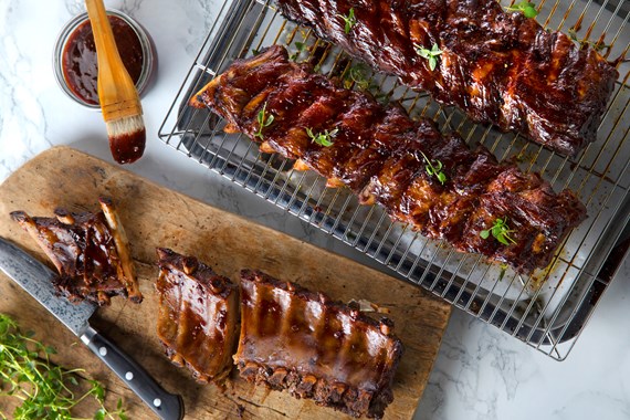 Babyback ribs med Classic bbq-sås